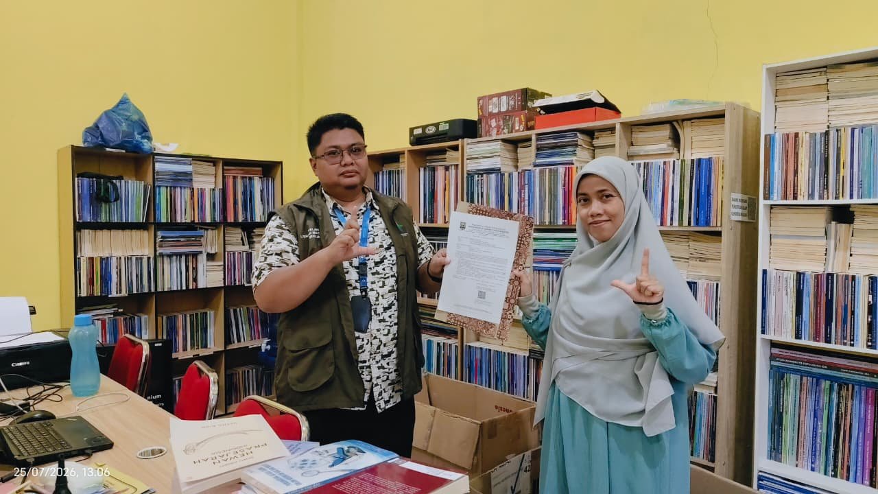 Standarisasi Koleksi : Relima Perpusnas RI Lokus Sijunjung Lakukan Inventarisasi di Perpustakaan Insan Cendekia Muslim